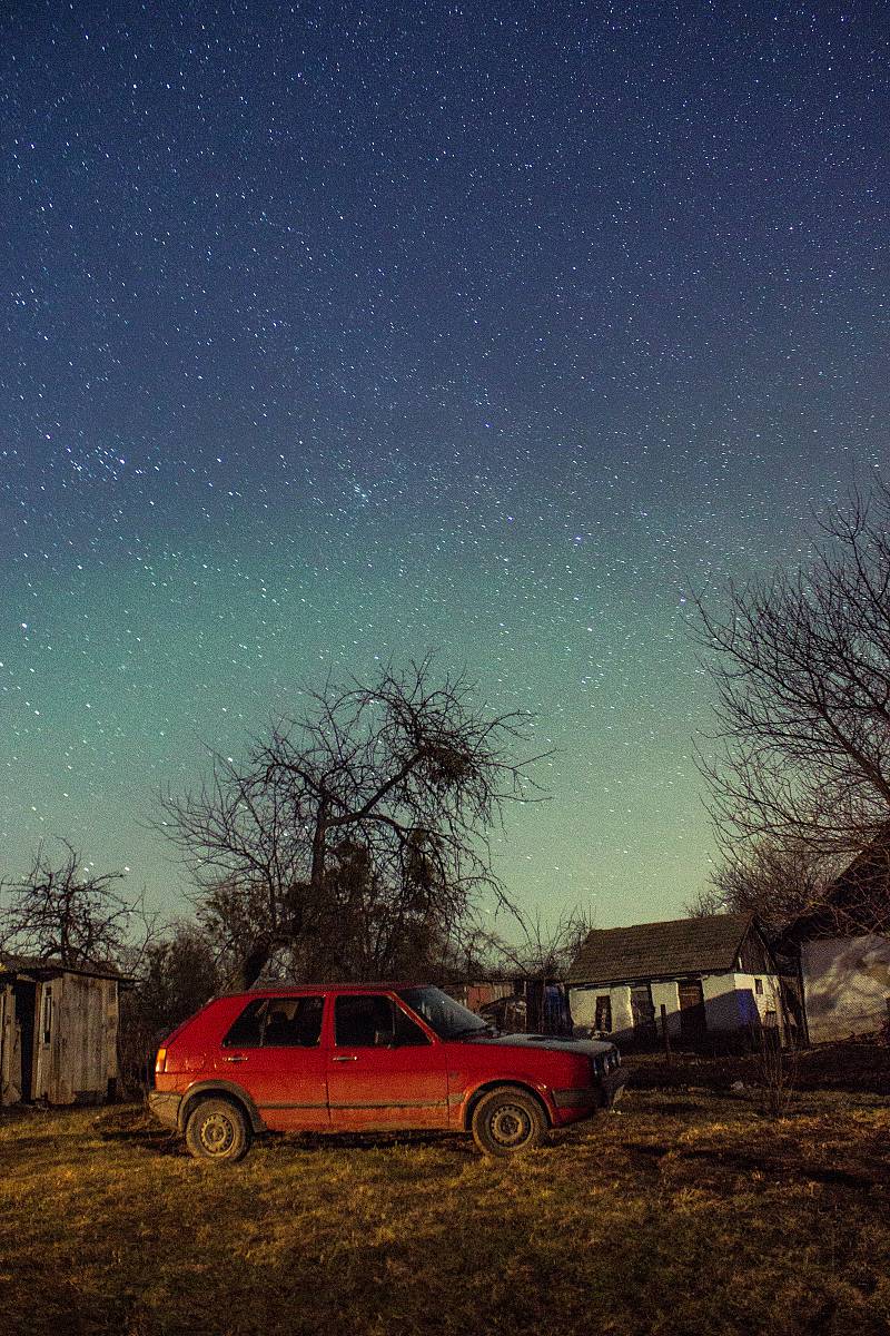 Ніч така місячна,зоряна..