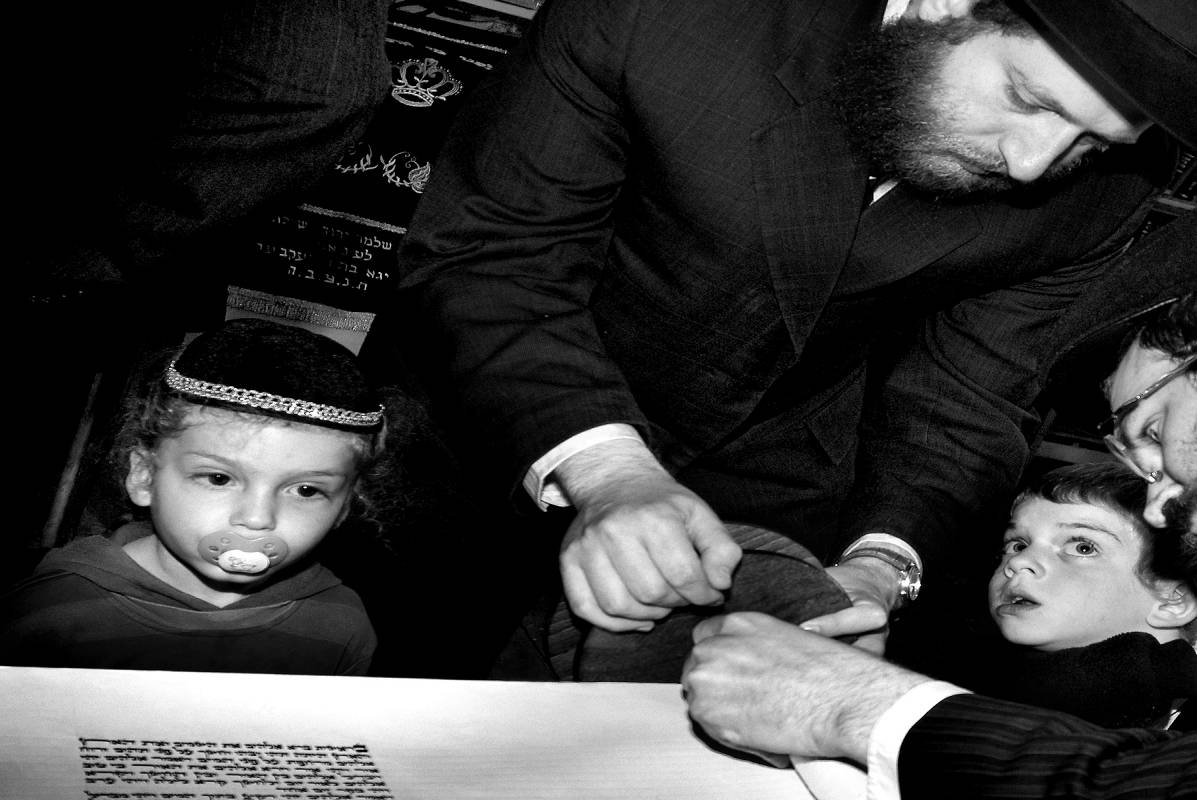 Перший дотик до Тори