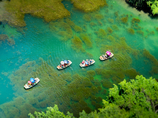 Xuôi dòng Tràng An