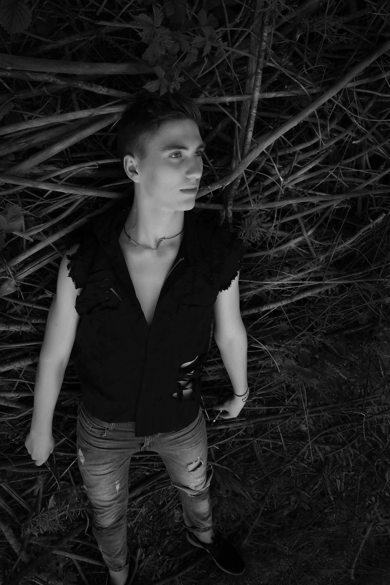 Думки в собі, мої емоції нульові