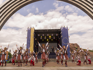 Танок (21 травня, День Європи, дитяий колектив Оксамит)