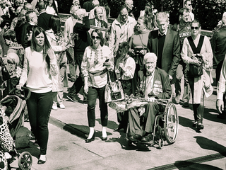 СТАРАЯ ГВАРДИЯ . . .