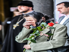 Мамо, не плач я повернусь...