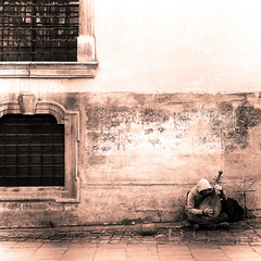 Самотній музикант.