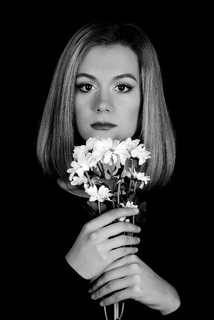 Портрет з квітами