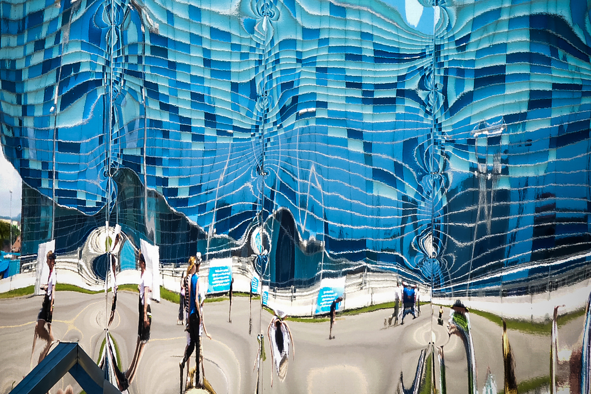 В голубых тонах