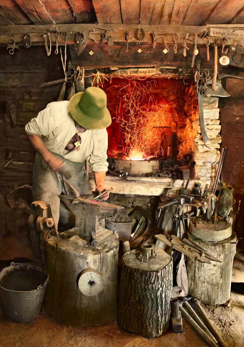 В сільській кузні