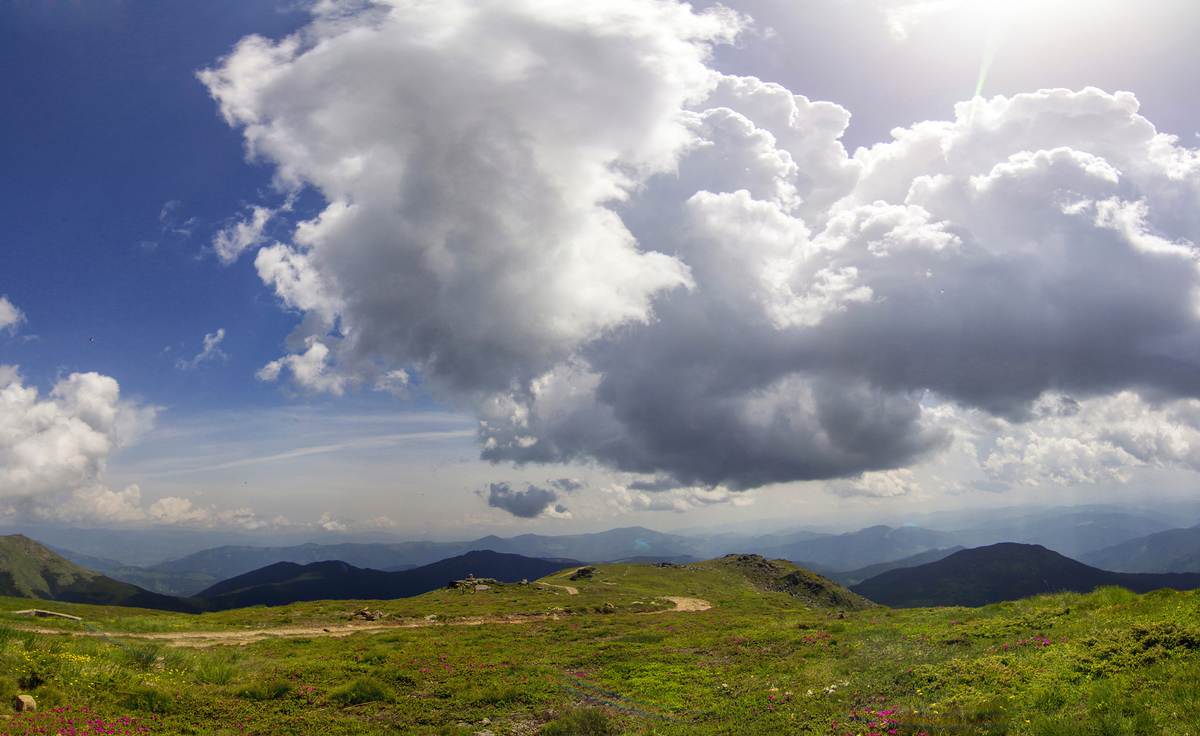 Небо над г.Піп-Іван