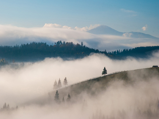 Там за туманами