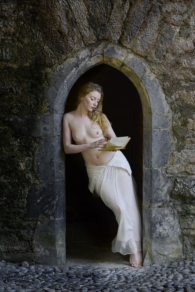 Knowledge Becomes Her