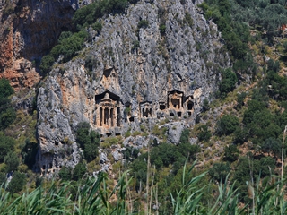 Про сакральне.