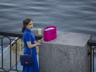 На березі (Красуня)