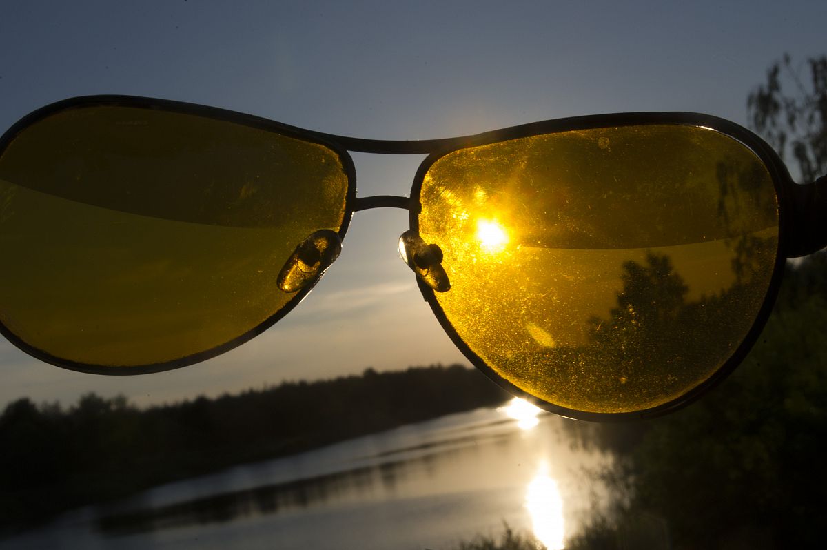 Сквозь очки (речка в Ровжах, Киевская область)