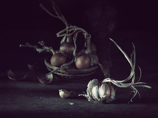 чесночный натюрморт
