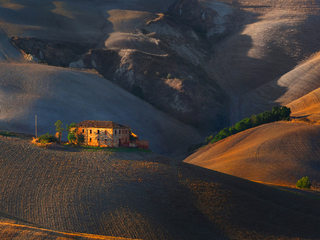 The Tuscan farmhouse