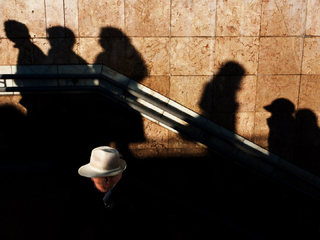 Білий капелюх