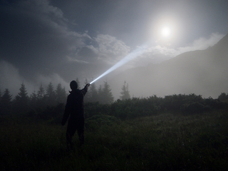 Доторкнутися до місяця