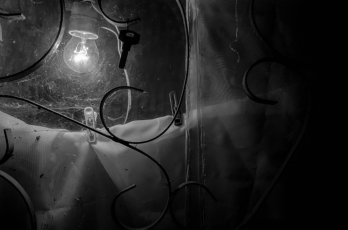 Лампочка, ключик, прищепки