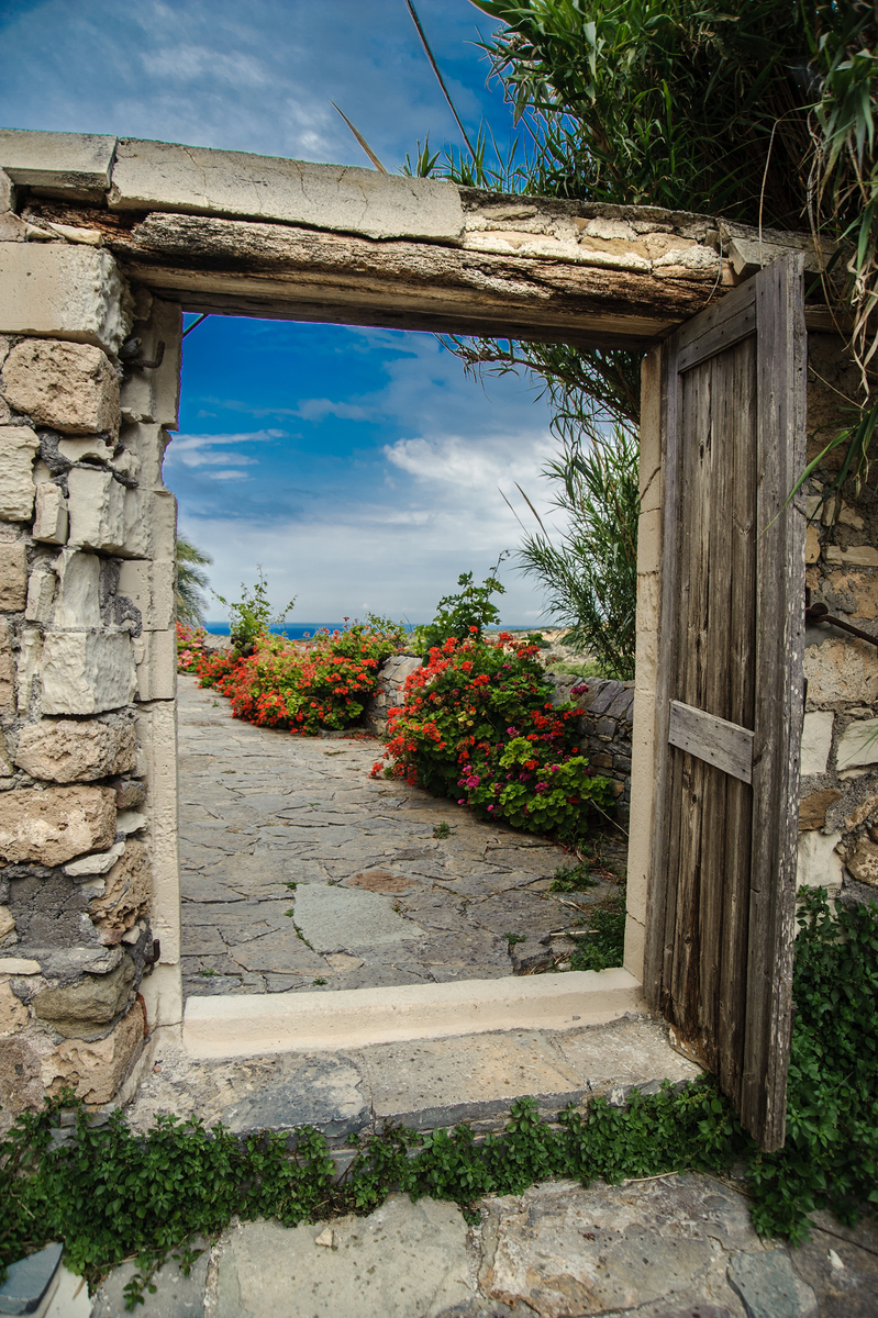 Відкриті двері