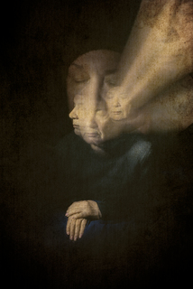 She loves only her memories_light brush