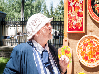 Бабуся та її крам