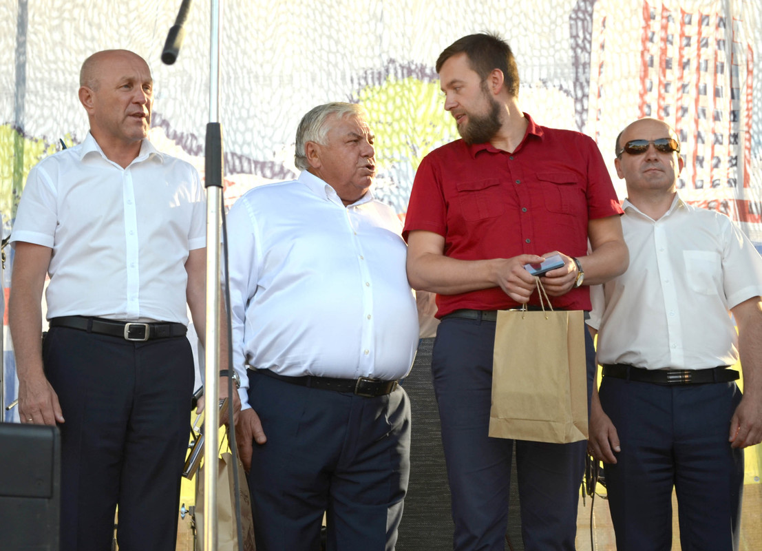 Кого вітати?