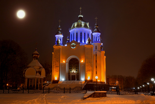 Краса нічного Покровського Собору