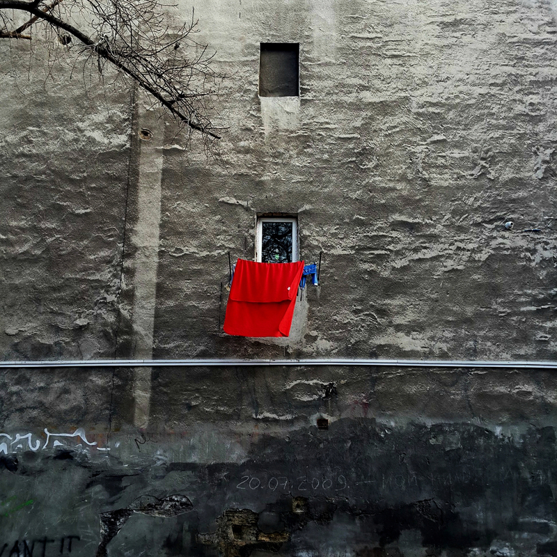 Красное одеяло