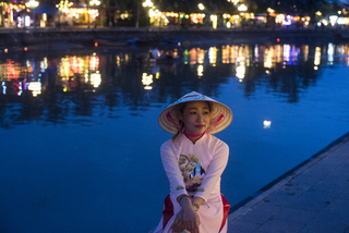 NIGHT IN HOI AN