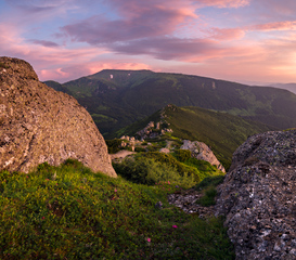Лиш небо та каміння...