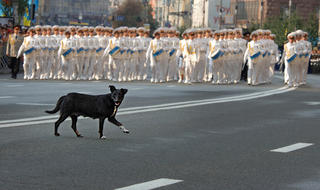 Лівою чи правою