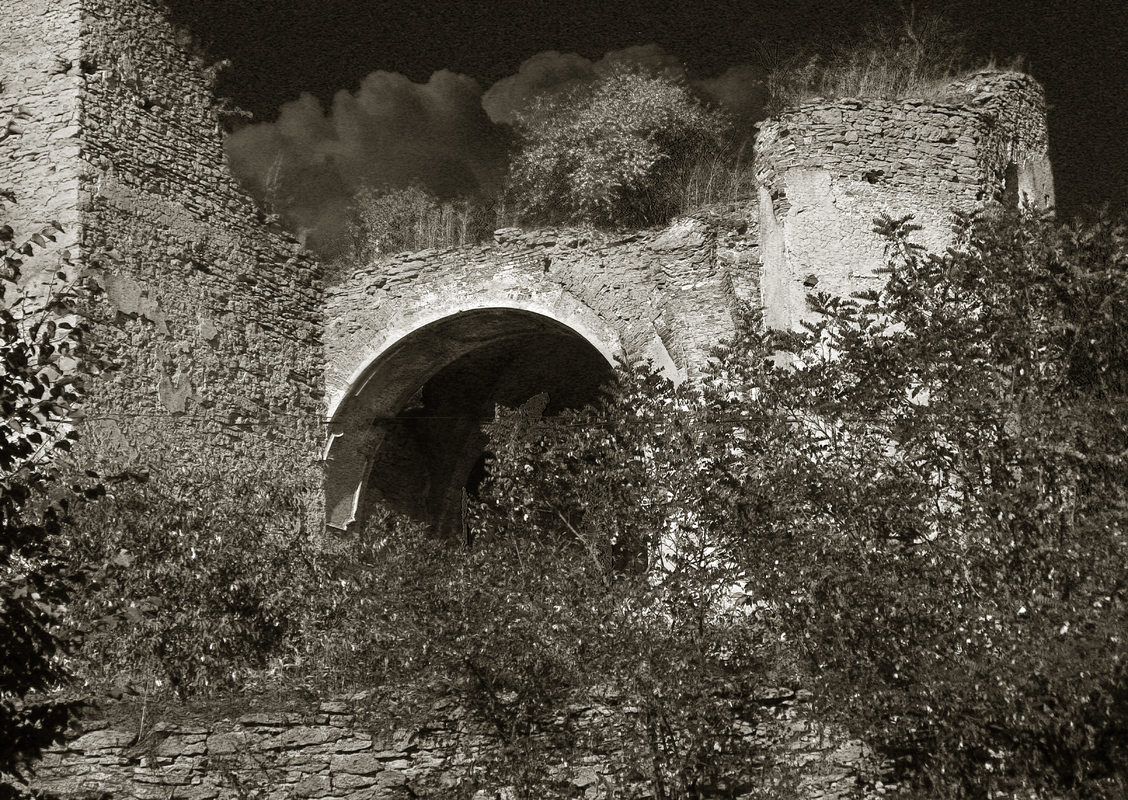 Стара_фортеця