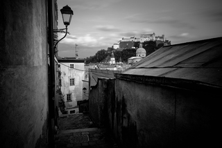 Замок на пагорбі