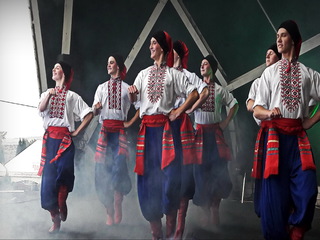 Танок на честь свята