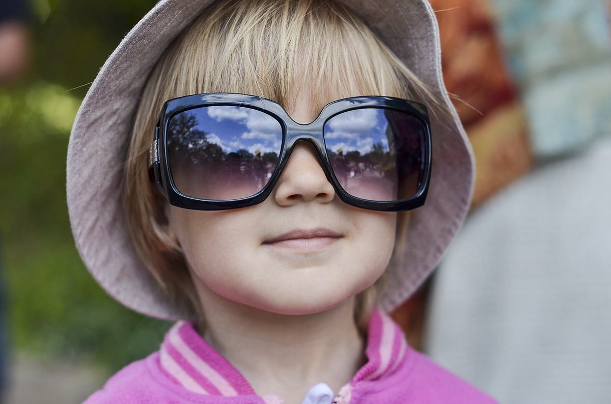 Дивлюсь я на небо та й думку гадаю