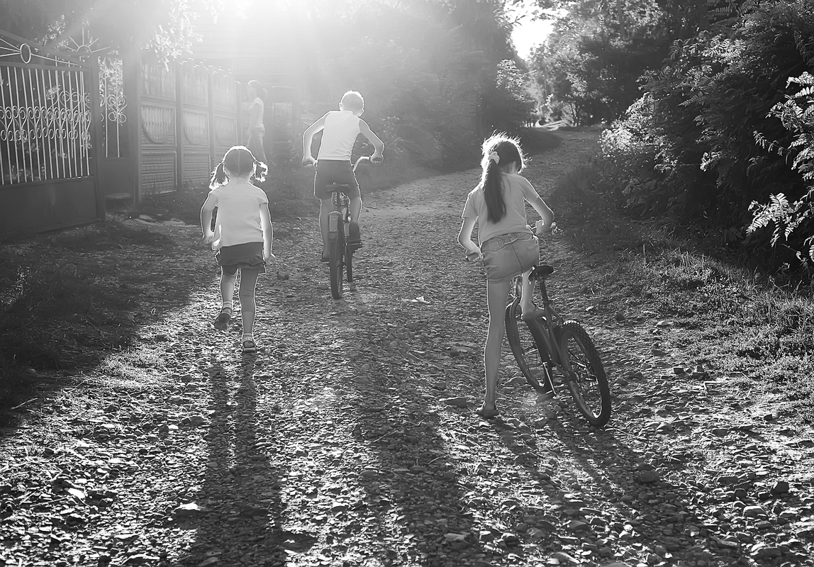 Купание в лучах заката