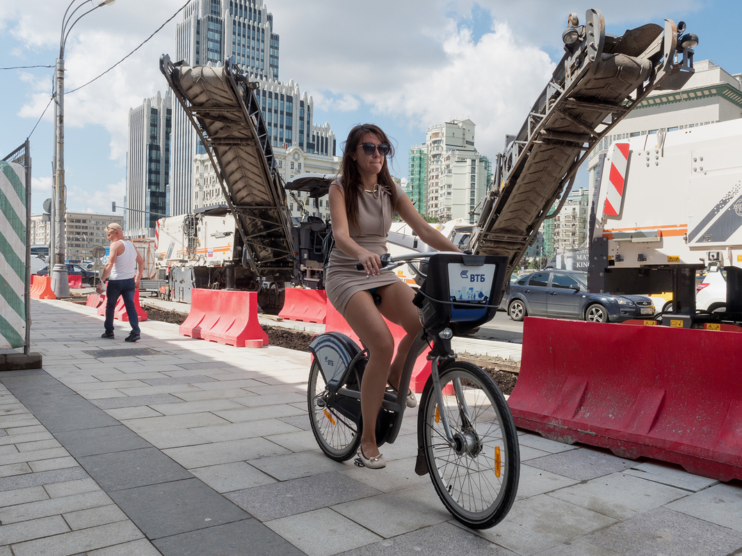 На велике по обновленной Москве