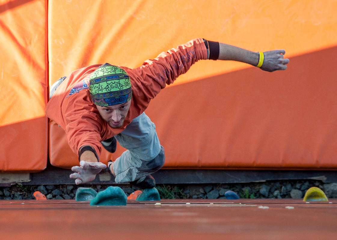 К вершинам (серия)