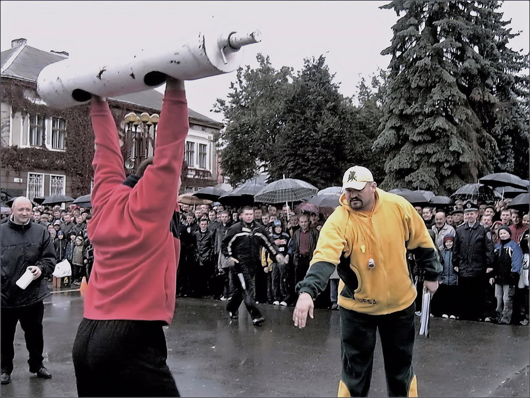 Силач Василь Вірастюк.7.