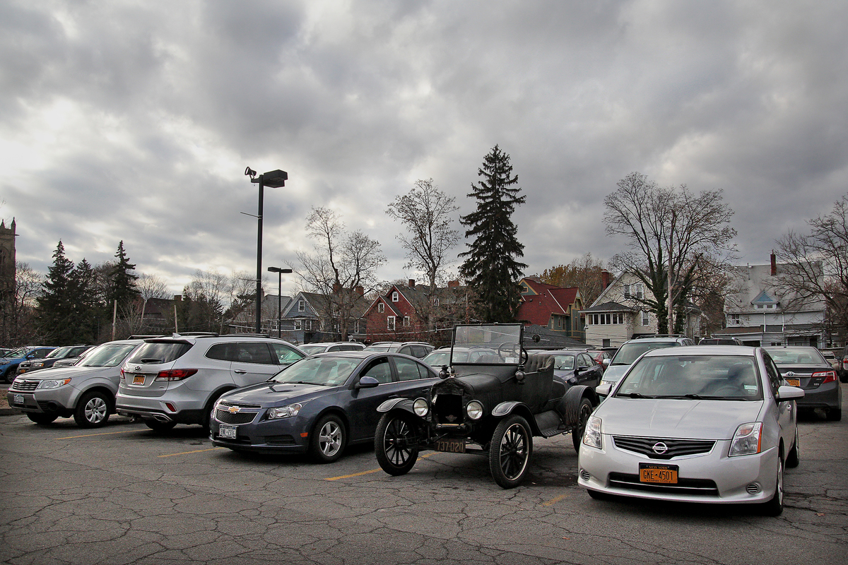 Разные поколения