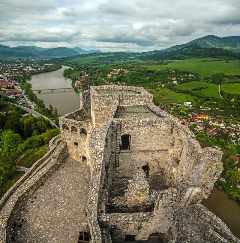 На сторожі долини