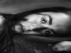 ПОРОЖНЯ СТАРА ВАЛІЗА