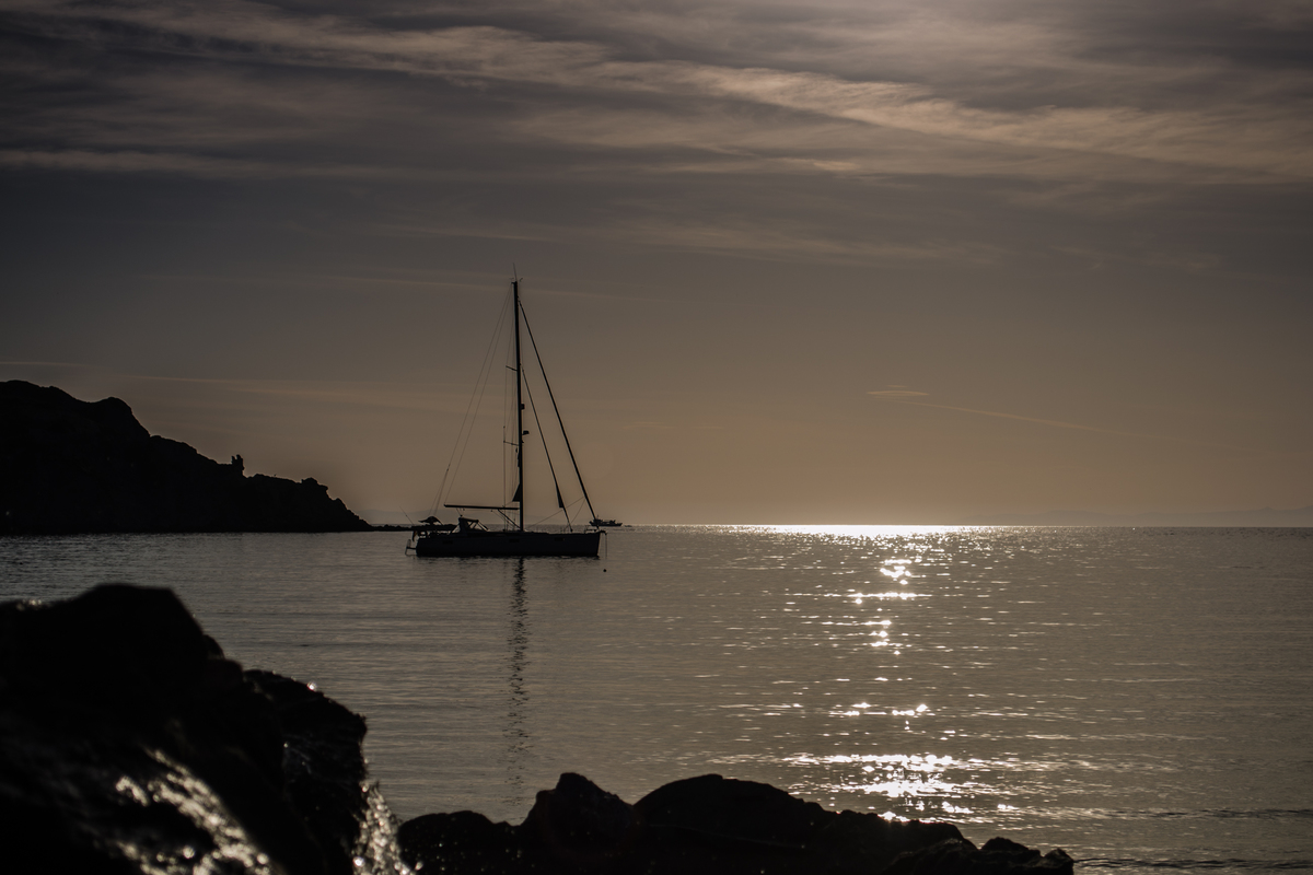 Kini late in the afternoon LR-1849