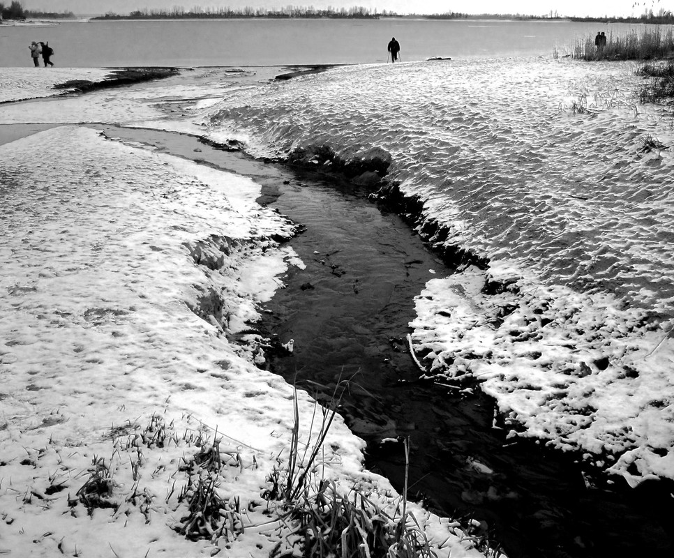 По першому снігу.