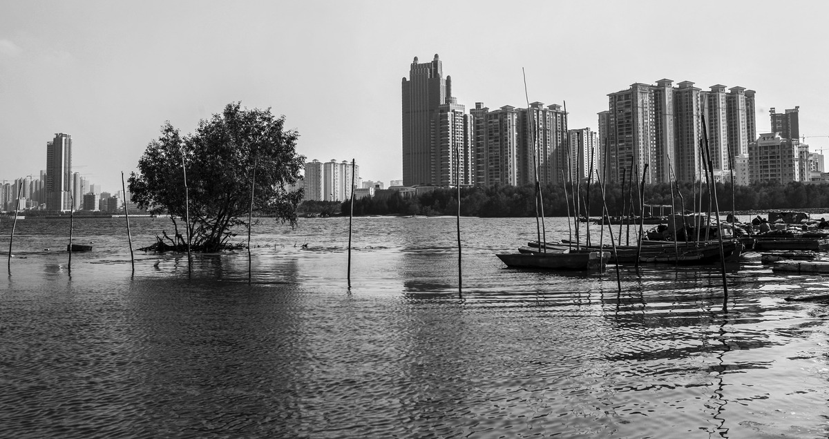 One river and one city