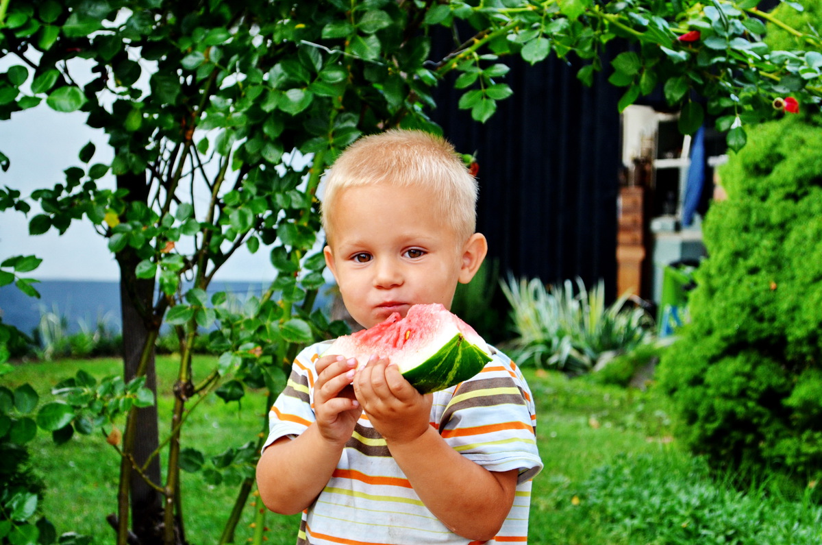 Eating watermelon 