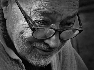 Поет Бахит Кенжеєв