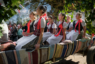 На фестиваль...