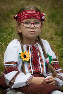 Сучасна гуцулочка.