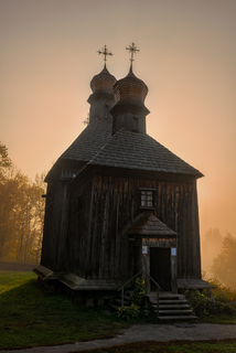 Ранок над церквою